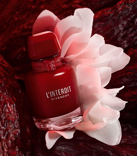 ROUGE Givenchy L'INTERDIT ROUGE en Tunisie 